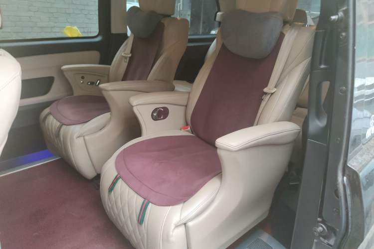 Used Mercedes-Benz Vito 2018 2.0T Business Version China VI Emission Standard Left Rear Seat