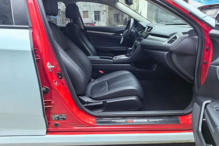 Used Honda Civic 2016 220TURBO CVT Prestige Edition
