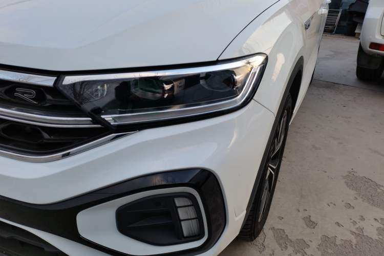 Used Volkswagen T-ROC 2025 300TSI DSG Two-Wheel Drive Chen Guang Edition