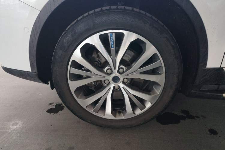 Used Haval H7 2017 Blue Label H7L 2.0T Automatic Prestige Model Left Front Wheel Hub