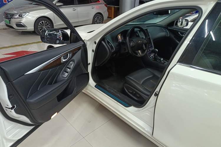 Used Infiniti Q50L 2015 2.0T Luxury Edition

