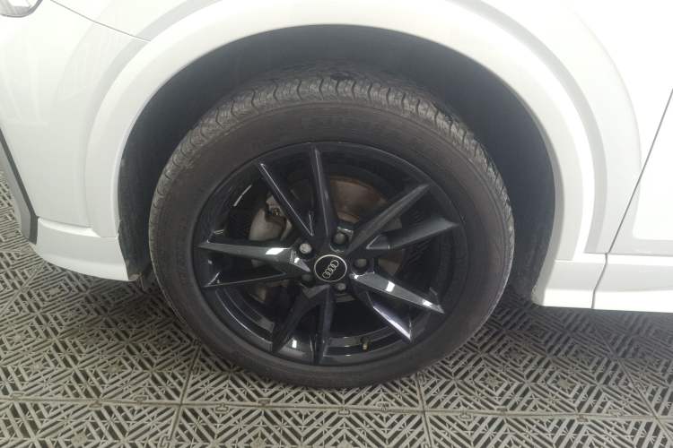 Used Audi Q2L 2022 35 TFSI Progressive Dynamic Edition Exterior 4