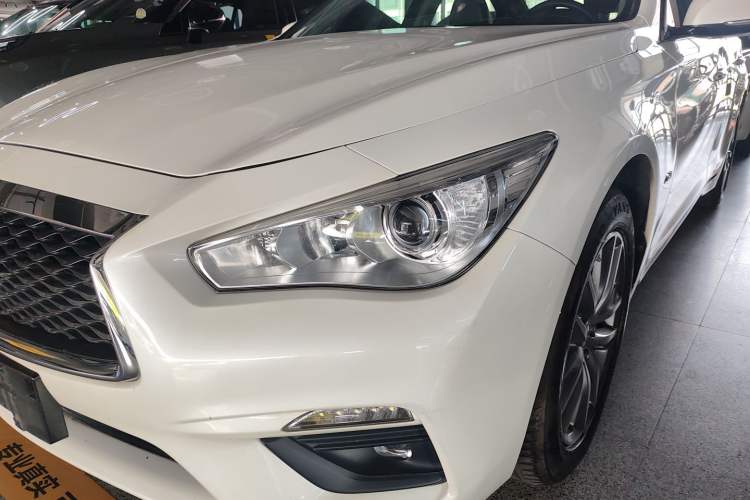 Used Infiniti Q50L 2018 2.0T Comfort Edition China VI Standard
