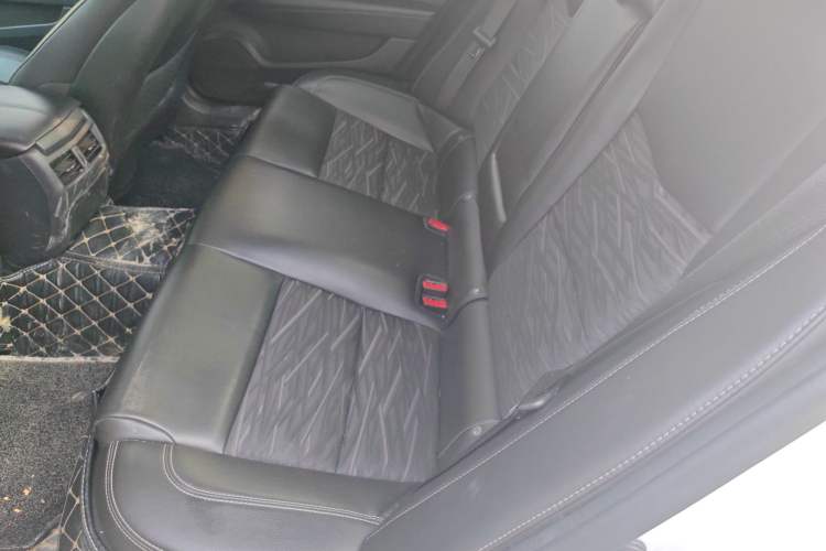 Used Cadillac ATS-L 2017 28T Tech Edition Left Rear Seat