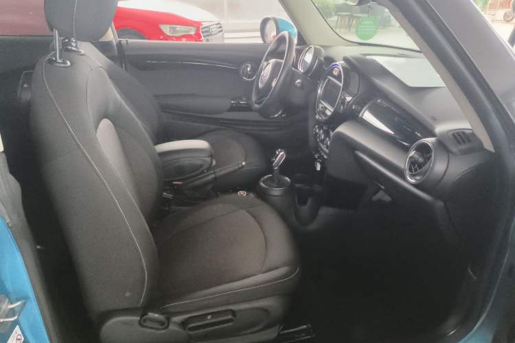 Used MINI MINI 2018 1.5T ONE PLUS

