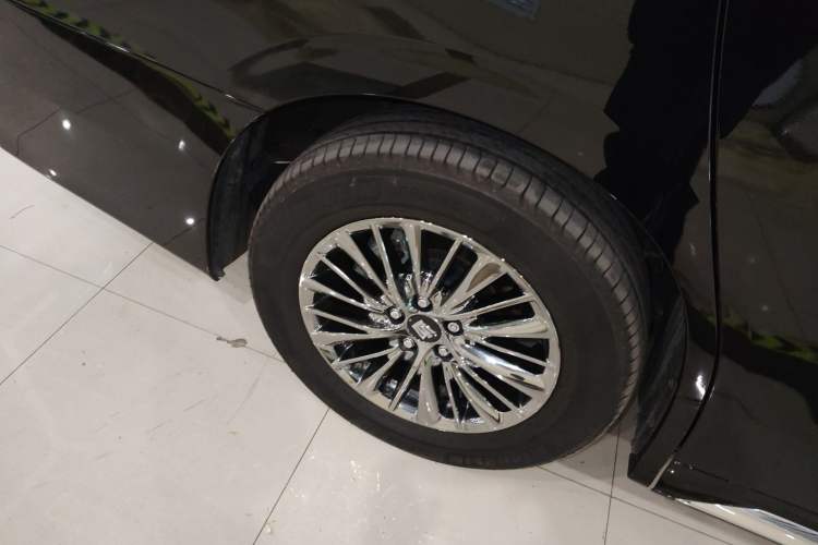 Used Toyota Vellfire 2021 Crown Dual-Engine 2.5L HV Prestige Edition
