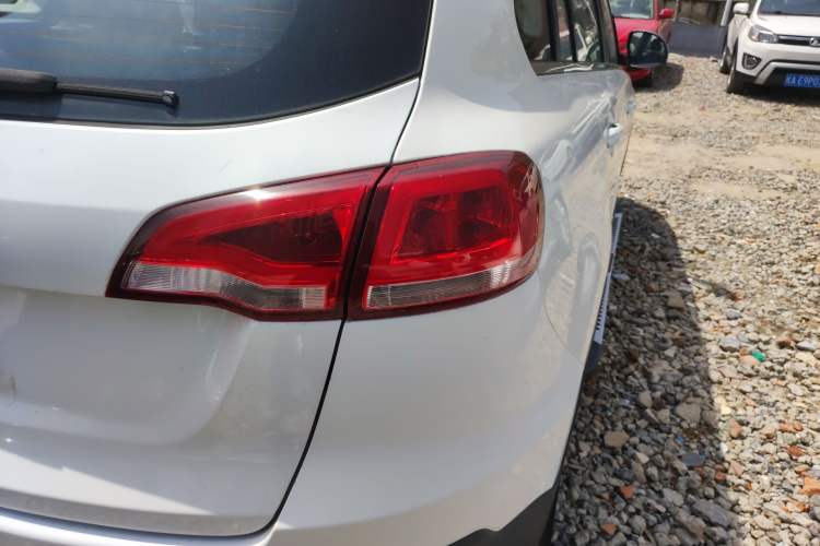 Used Zotye Domy X5 2015 1.5T CVT Landlord Model China IV Standard
