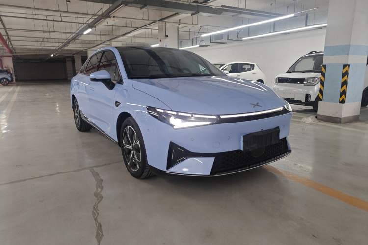 Used XPeng P5 2022 550E Front Right 45 Deg