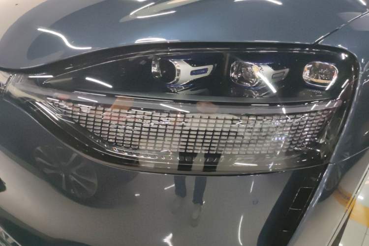 Used Hima AITO M9 2024 Range-Extended Ultra Version 42 kWh 6-Seater Model Left Front Headlight