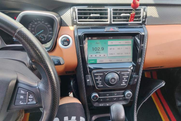 Used JMC Yusheng S330 2016 1.5L GTDi Automatic Two-Wheel Drive Prestige Edition