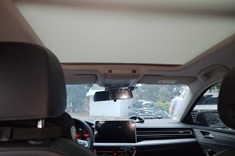 Used Volkswagen Sagitar 2023 300TSI DSG Excellence Edition Headliner