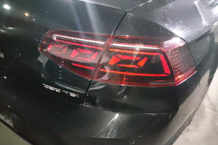 Used Volkswagen Magotan 2025 Zhongxiang Version 280TSI DSG Comfort Edition