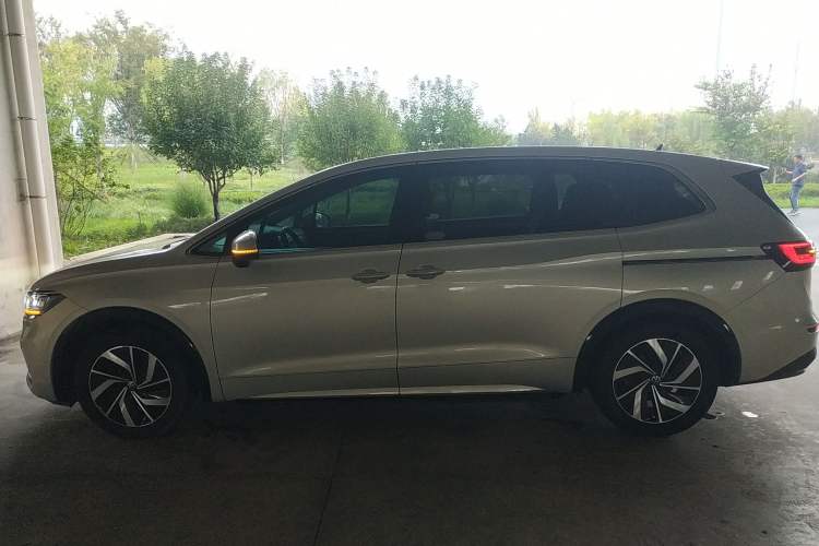 Used Volkswagen Viloran 2020 330TSI Luxury Edition