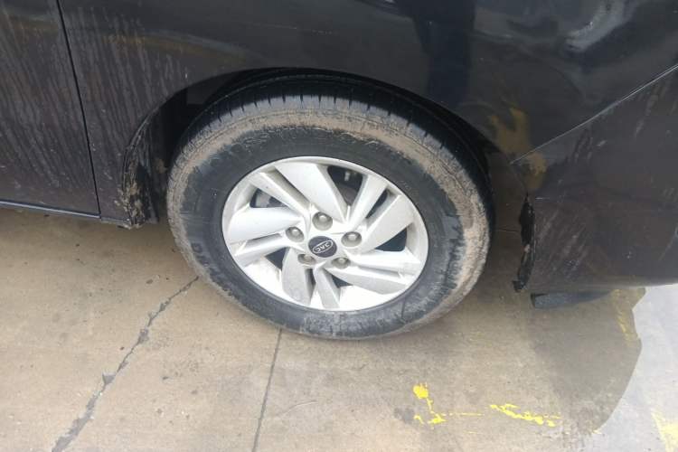 Used JAC Refine M4 2016 2.0L Manual Luxury Version Right Front Wheel Hub