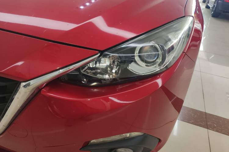 Used Mazda 3 Axela 2016 Sedan 1.5L Automatic Luxury Model Left Front Headlight