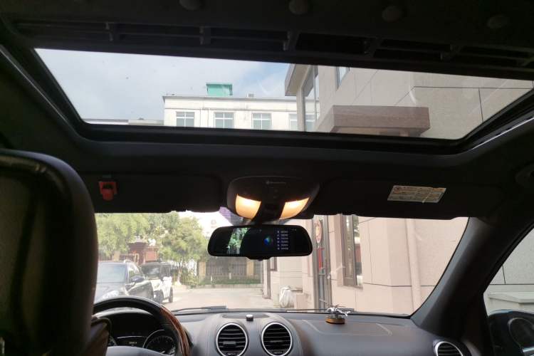 Used Mercedes-Benz M-Class 2010 ML 350 4MATIC Luxury Model
