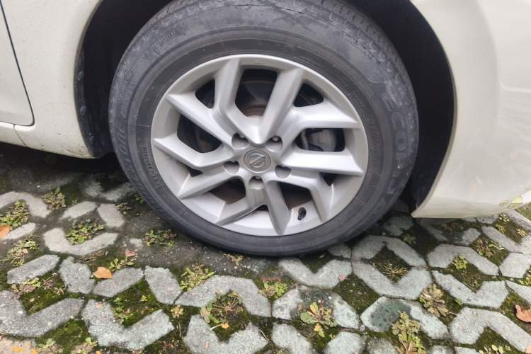 Used Nissan Tiida 2021 1.6L CVT Smart Drive Edition Right Front Wheel Hub