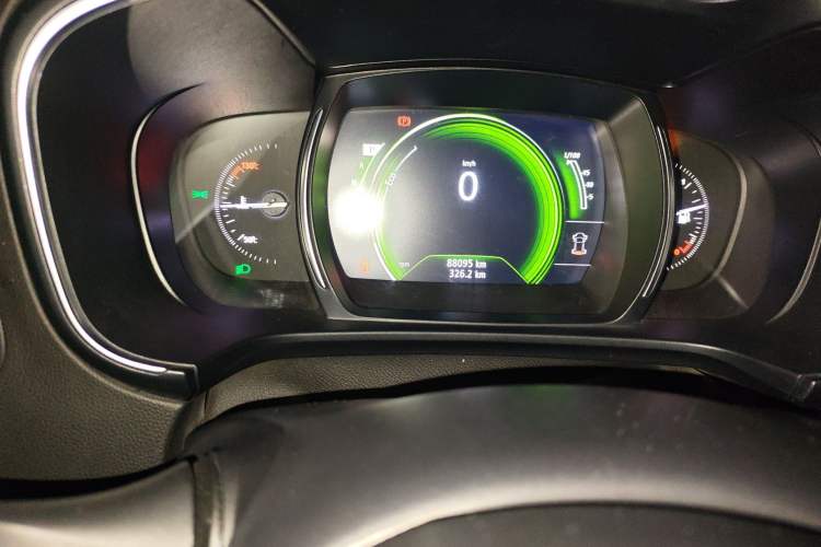 Used Renault Koleos 2017 2.0L Two-Wheel-Drive Leading Edition
