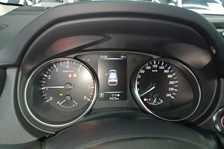 Used Nissan Qashqai 2023 Classic 2.0L CVT XV Comfort Edition