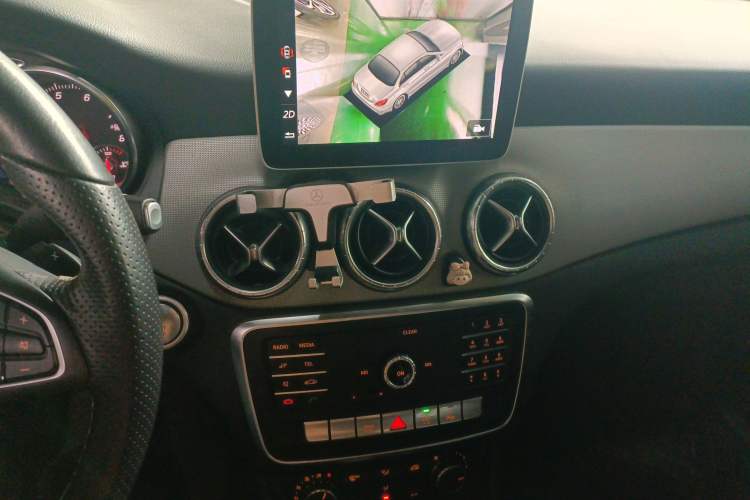 Used Mercedes-Benz CLA 2018 CLA 200 Style Edition Audio And AC Panel