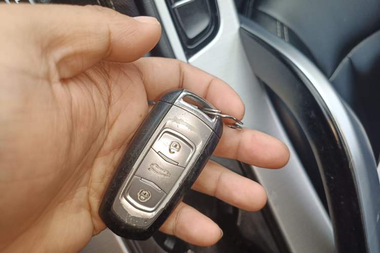 Used Geely Auto Emgrand X7 Sport 2016 1.8TD Automatic ZhiShang Model