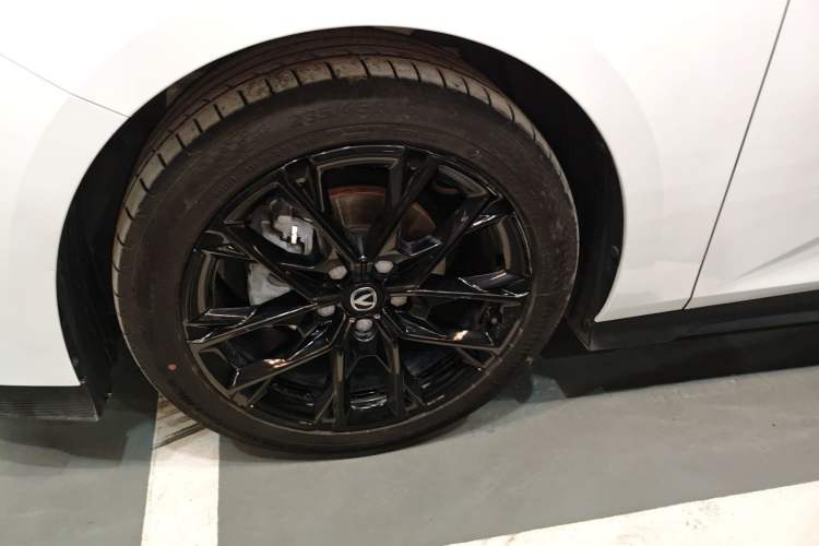 Used CHANGAN UNI-V 2024 1.5T Prestige Edition
