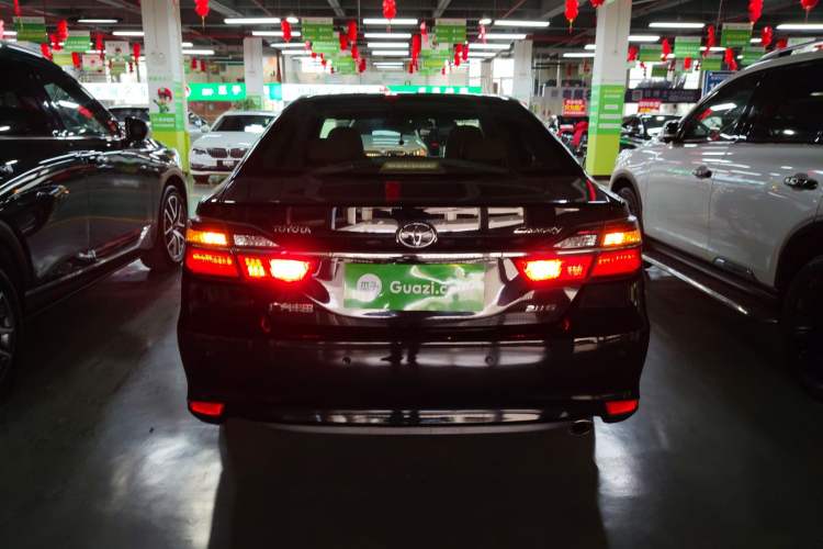 Used Toyota Camry 2015 2.0G Premier Edition
