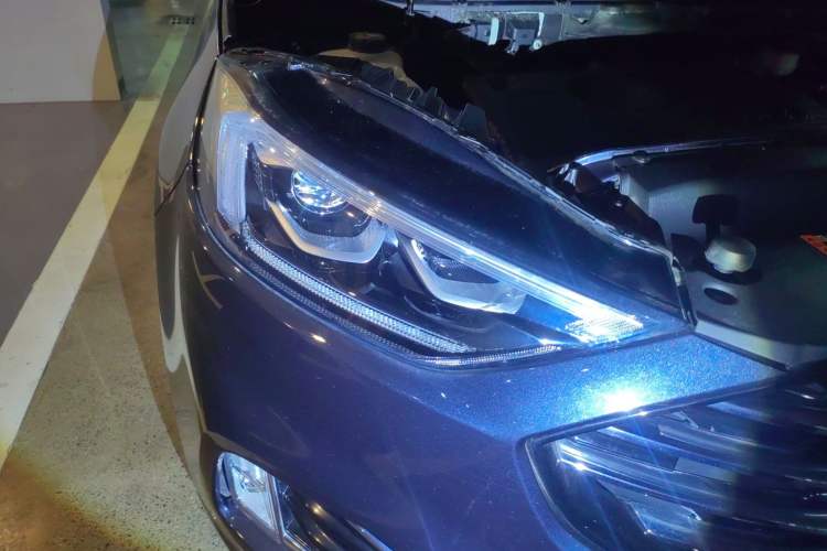 Used Ford Edge 2020 EcoBoost 245 Two-Wheel Drive Titanium 7-Seater
