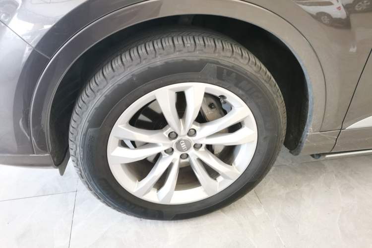 Used Audi Q7 2018 40 TFSI Comfort Model