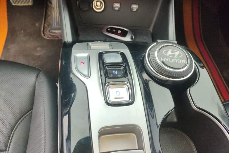 Used Hyundai Tucson 2022 Tucson L 1.5T DCT LUX Prestige Edition N Line Gear Lever