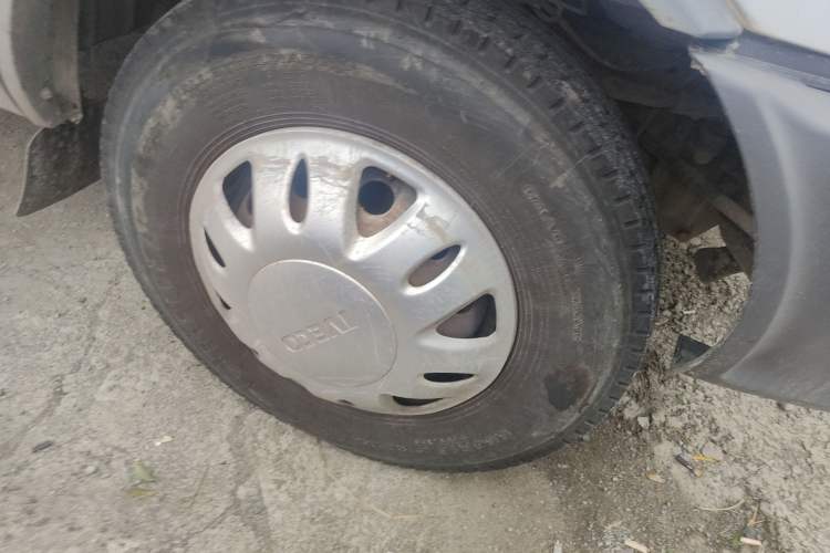 Used Iveco Power Daily 2013 2.5T-V39 Low-Roof Box Truck