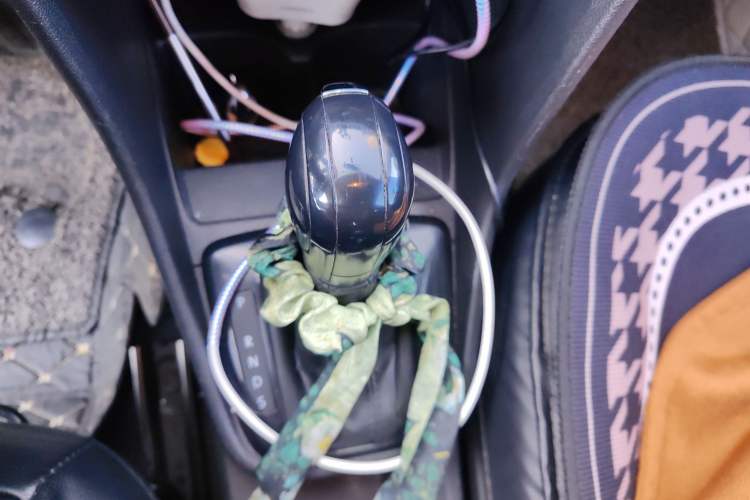 Used Volkswagen Santana 2015 1.6L Automatic Fashion Edition Gear Lever