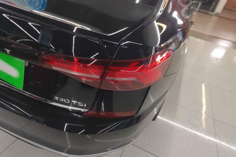 Used Volkswagen Passat 2019 330TSI Luxury Edition China VI Standard
