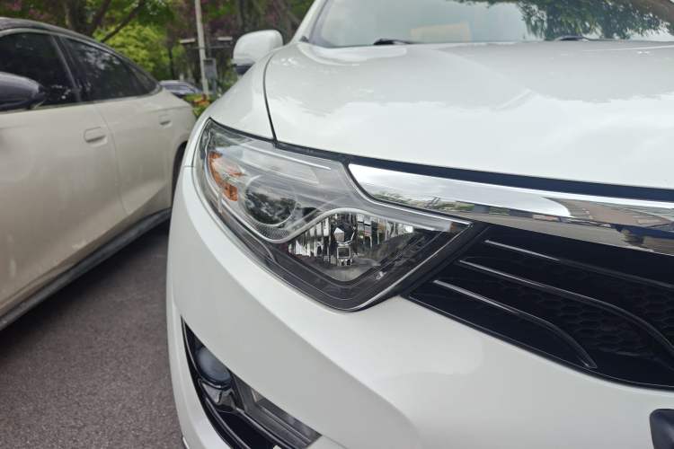 Used Soueast DX7 2015 1.5T Automatic Prestige Model
