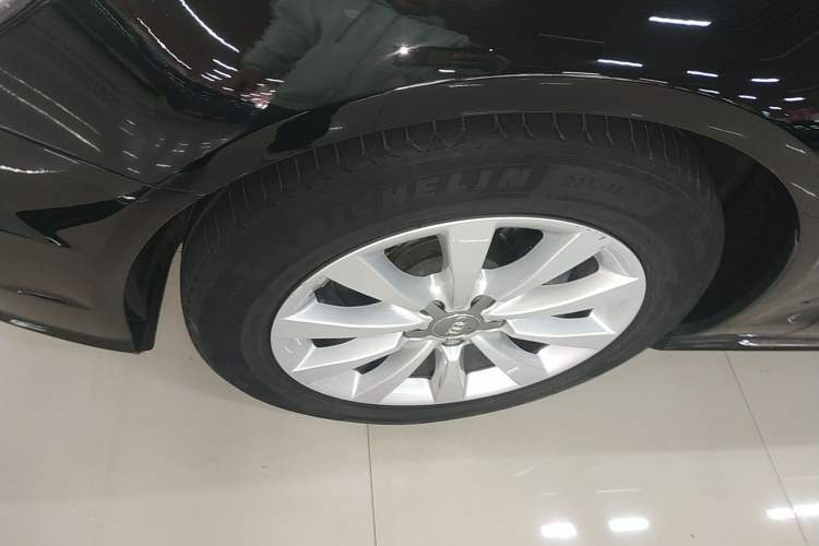 Used Audi A6L 2017 30 FSI Technology Model Left Front Wheel Hub