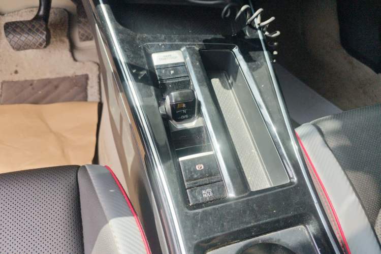 Used Volkswagen Lamando 2024 Lavida L 280TSI DSG Cool & Spicy Edition Gear Lever