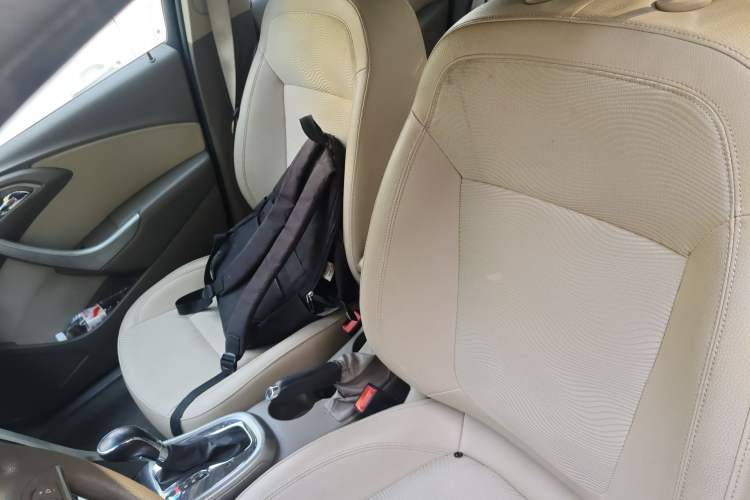 Used Buick GT 2013 GT 1.6L Automatic Fashion Edition Left Front Seat