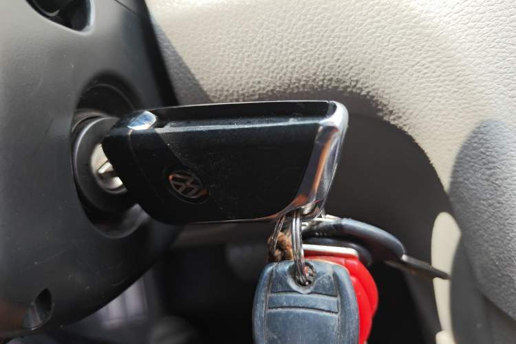 Used Volkswagen Bora 2013 1.6L Automatic Fashion Model