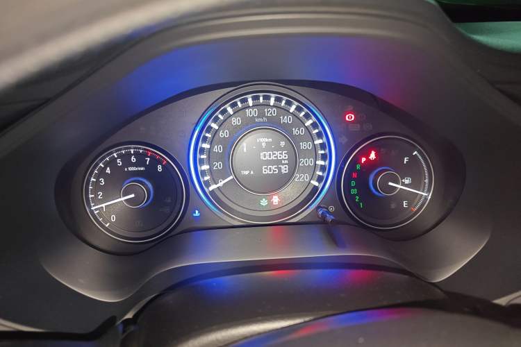 Used Honda Crider 2013 1.8L automatic luxury edition
