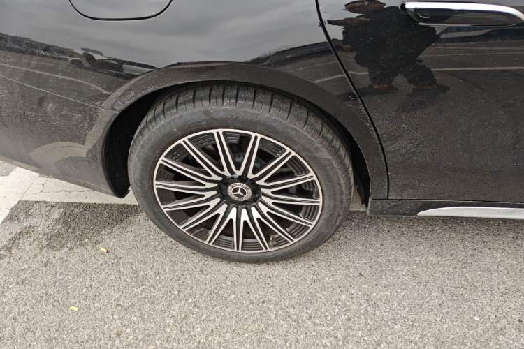 Used Mercedes-Benz E-Class 2025 Facelift E 300 L Luxury Edition