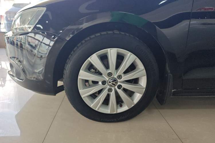 Used Volkswagen Sagitar 2014 Revised Version 1.4TSI Automatic Luxury Edition
