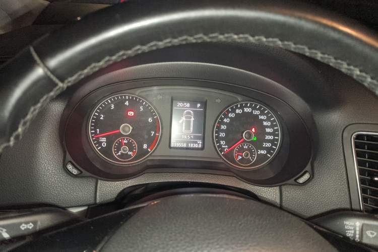 Used Volkswagen Sharan 2016 280TSI Enjoyment Model 7-Seater
