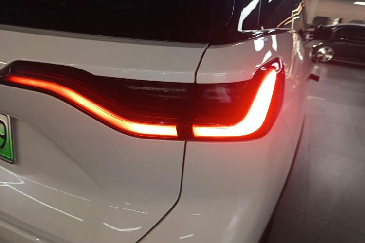 Used Nio ES8 2020 580 km Signature Edition 7-Seater Version Right Rear Taillight