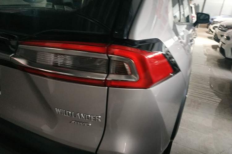 Used Toyota Wildlander 2023 2.0L CVT Four-Wheel Drive Luxury PLUS Edition
