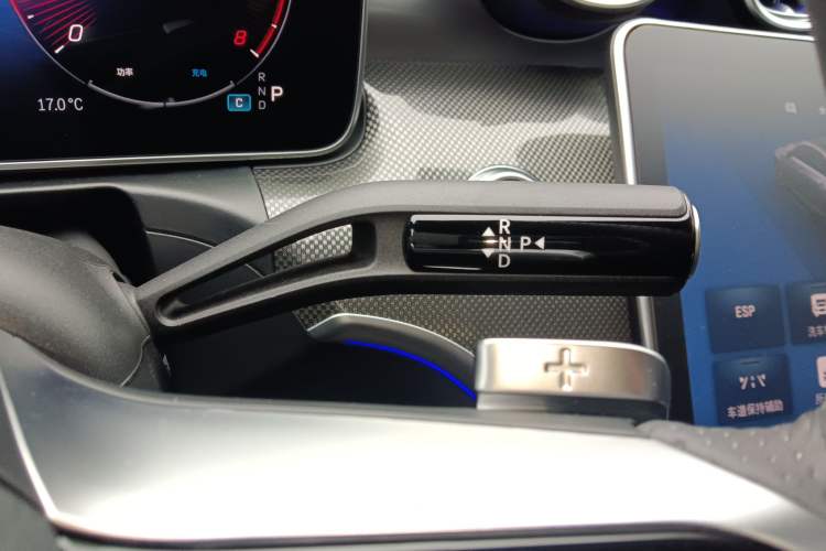 Used Mercedes-Benz C-Class 2024 Second Facelift C 260 L Sport Edition Gear Lever