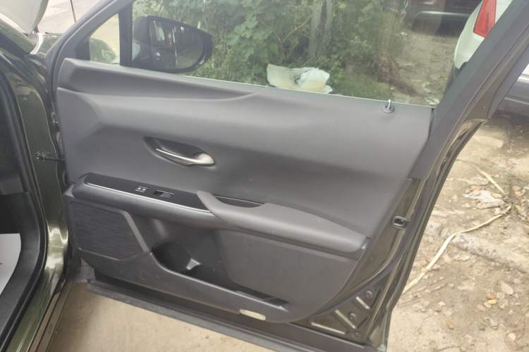 Used Lexus UX New Energy 2020 300e Pure·Joy Edition Interior 5