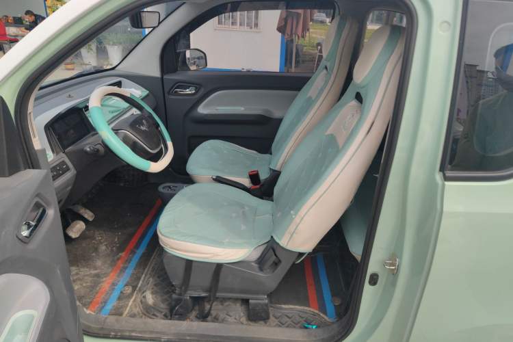 Used Wuling Hongguang MINIEV 2022 Macaron Fashion Edition Lithium-Nickel-Cobalt-Alpha-oxide Left Front Seat