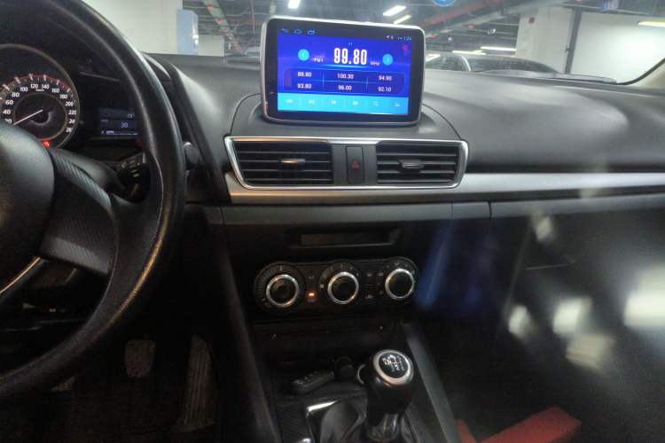 Used Mazda Mazda 3 Axela 2016 Sedan 1.5L Manual Comfort Model
