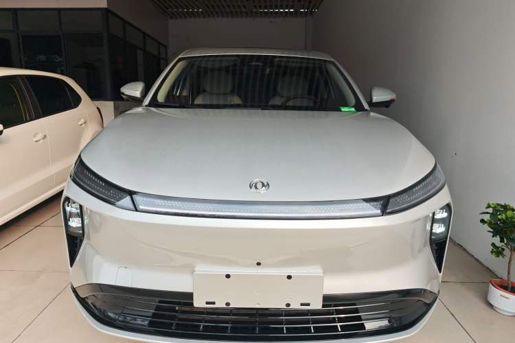 Used Dongfeng Aeolus L8 2025 Model 185KM Dream Edition Front