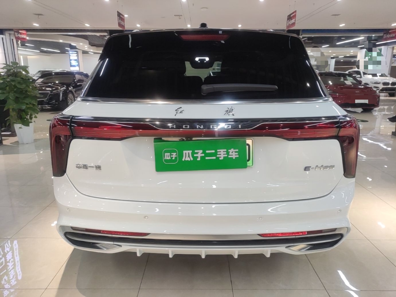 Hongqi E-HS9 2022 690 km Range Flagship Edition Six Seats — снимка 5